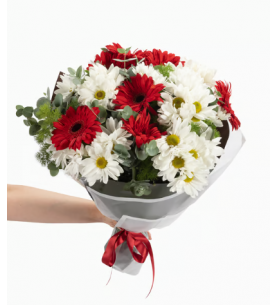 Beyaz Bukette Beyaz Papatya ve Kırmızı Gerbera